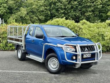 2017 Mitsubishi Triton GLX EXTRA CAB 4x4 Flat Deck