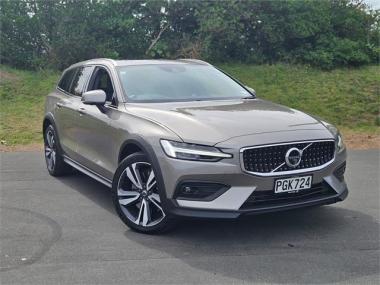 2022 Volvo V60 Cross Country B5 AWD