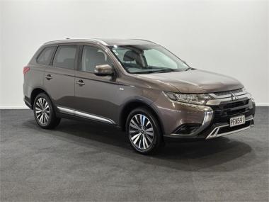 2022 Mitsubishi Outlander LS