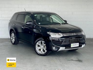 2014 Mitsubishi OUTLANDER PHEV G NAVIGATION PACKAG