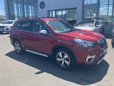 2018 Subaru Forester Premium 2.5P/4Wd