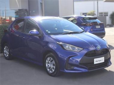 2021 Toyota Yaris HYBRID X, Push Start