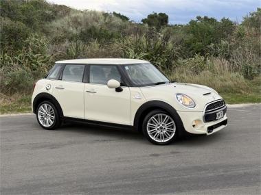 2017 MINI Hatch Cooper S  2.0