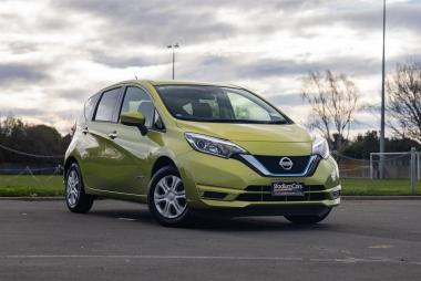 2017 Nissan Note E-POWER X