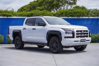 2026 Mitsubishi Triton VRX 4x4 auto