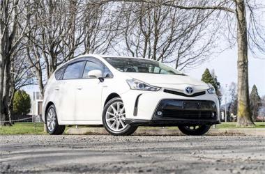 2015 Toyota Prius Alpha 1.8L Petrol Hybrid Wagon