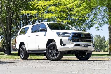 2023 Toyota Hilux SR5 Double Cab 2.8L Turbo Diesel