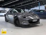 2017 Mazda MX-5 Roadster RF VS 'Leather Package'