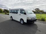 2005 Toyota Hiace 10 Seater