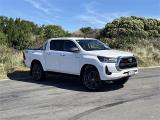 2023 Toyota Hilux SR5 DC 2.8DT/4WD
