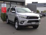 2017 Toyota Hilux 4WD/4X4 SR5, Automatic