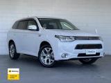 2014 Mitsubishi OUTLANDER PHEV G SAFETY PACKAGE