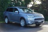 2014 Mitsubishi Outlander PHEV 2.0