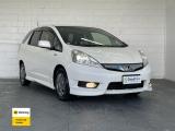 2013 Honda FIT HYBRID SHUTTLE SMART SELECTION